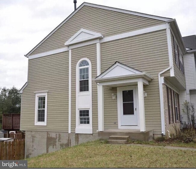 Building Photo - 7520 Maury Rd