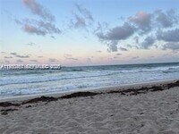 Building Photo - 2900 Banyan St