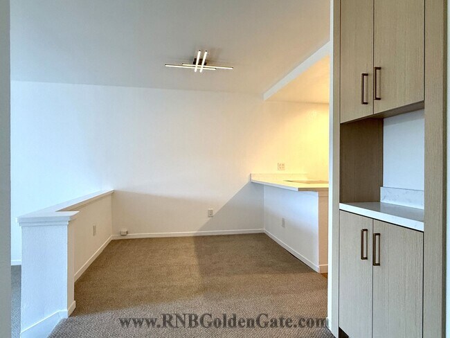 Building Photo - Recently Updated One Bedroom condo in the desirable Shelter Ridge Complex for rent!