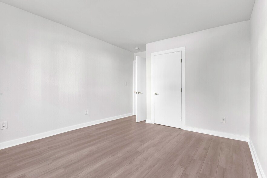 Building Photo - 1423 11th St