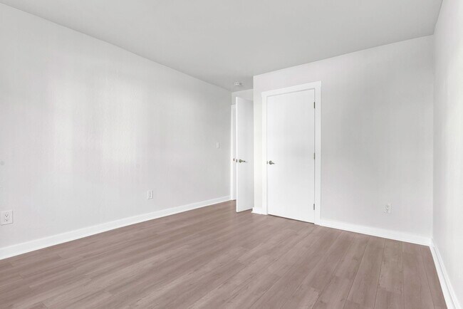 Building Photo - 1423 11th St