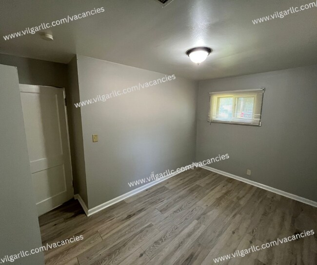 Building Photo - For Rent! 3 Bedrooms | 1 Bathroom | Single-Family Home