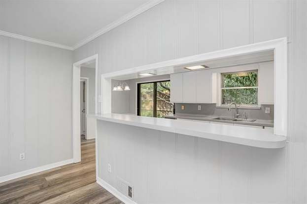 Building Photo - 2913 Ridgedale Dr