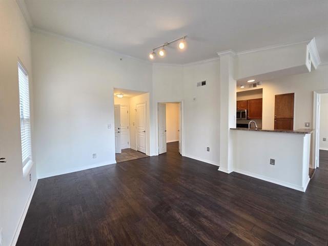 Building Photo - 330 Las Colinas Blvd E