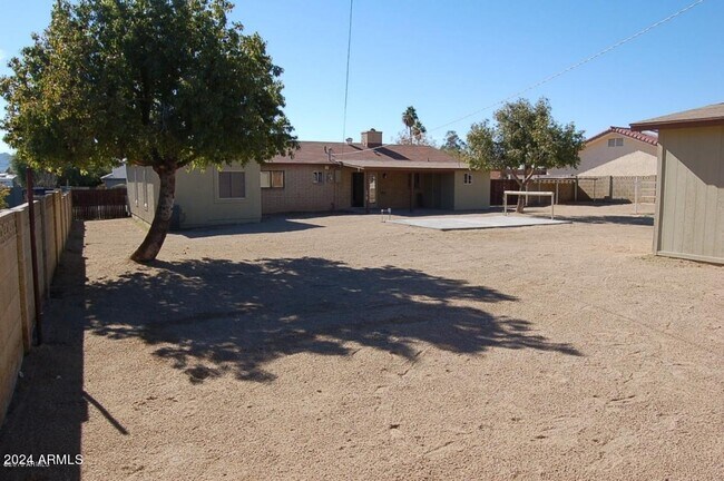 Building Photo - 2640 E Captain Dreyfus Ave