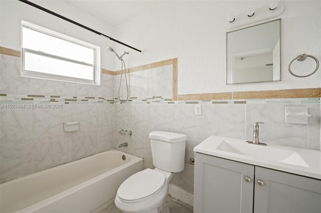 Building Photo - 1429 NE 118th Terrace