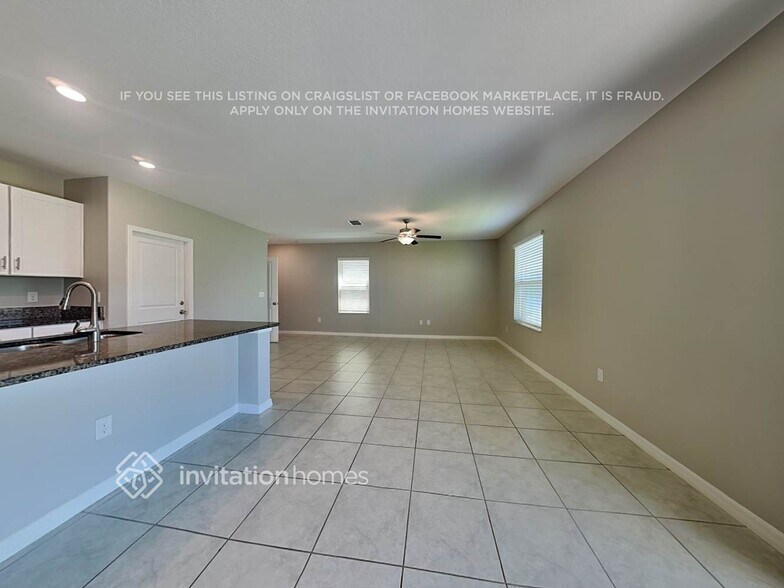 Building Photo - 7735 Silver Berry Ct
