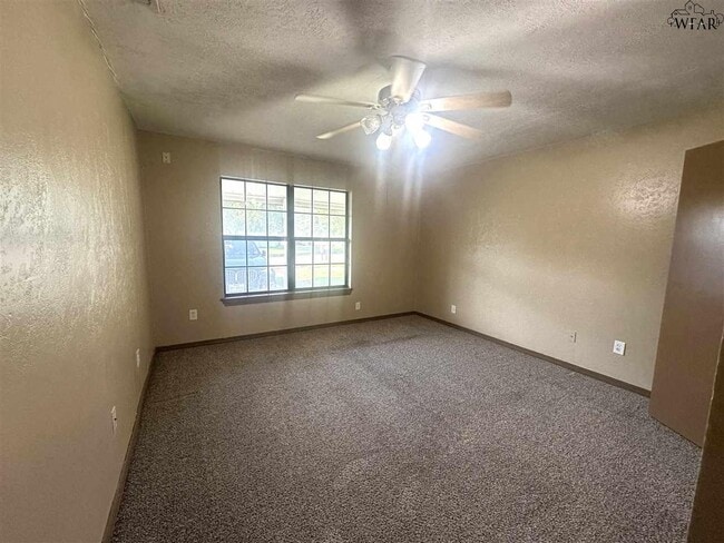 Building Photo - 2828 Newsom Cir