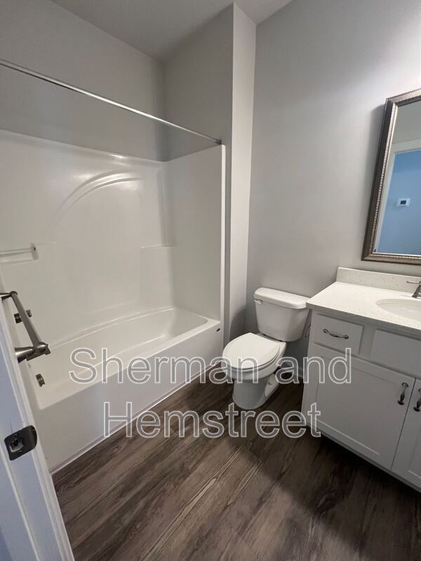 Building Photo - 2046 Lotus Dr