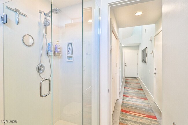 Building Photo - 251 Tower St