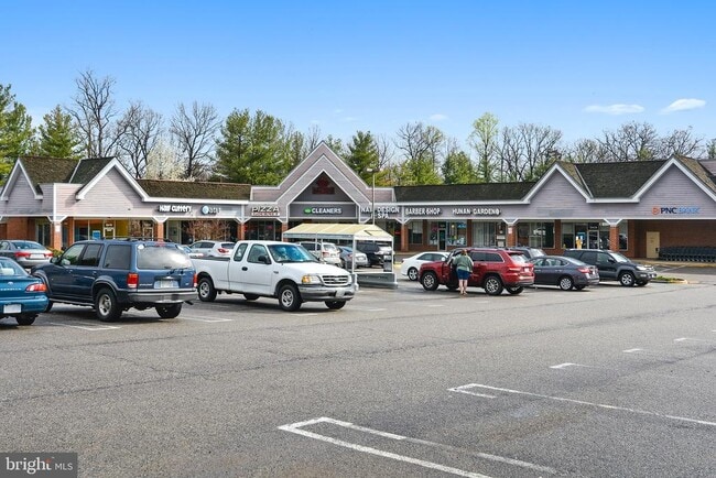 Building Photo - 3850 Koval Ln