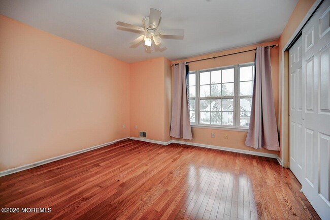 Building Photo - 319 Bernard Dr