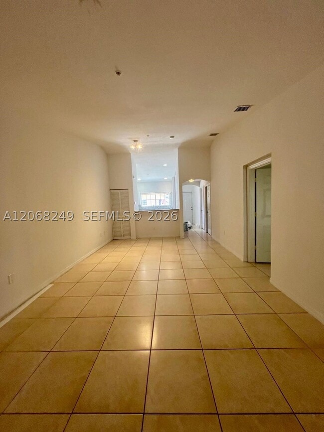 Building Photo - 3824 SW 48th Ave