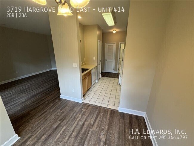 Building Photo - 3719 Hargrove E Rd