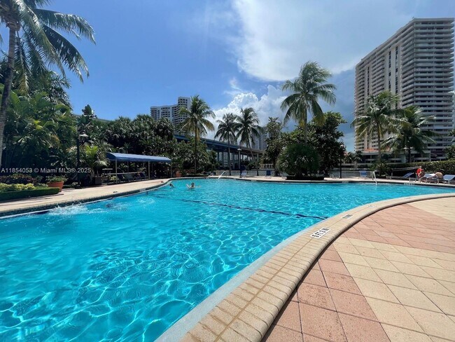 Building Photo - 19390 Collins Ave