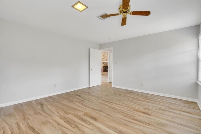 Building Photo - 442 Mignon Ln