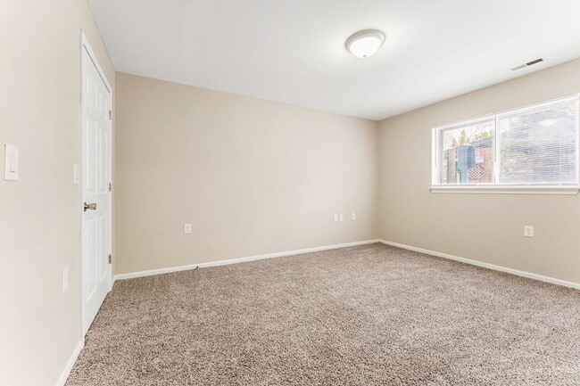 Building Photo - 3670 S John Hix Rd