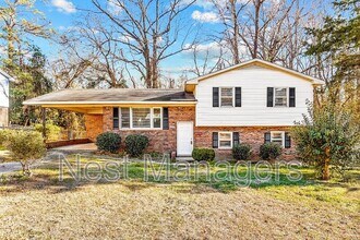 Building Photo - 1089 Essex Pl