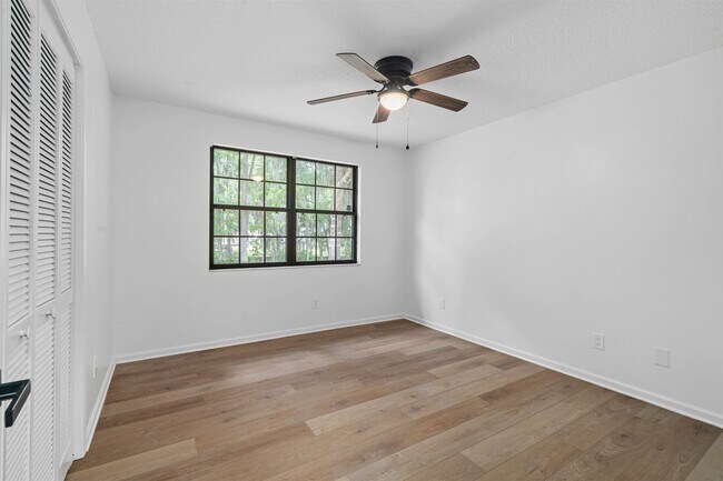 Building Photo - 10115 County Rd 13 N