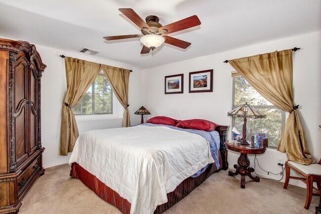 Building Photo - 1674 E Joseph Way