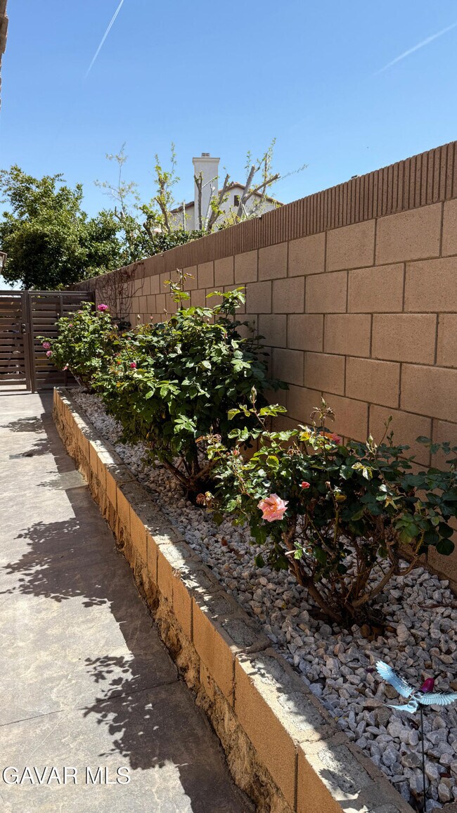 Building Photo - 44637 Cerisa St