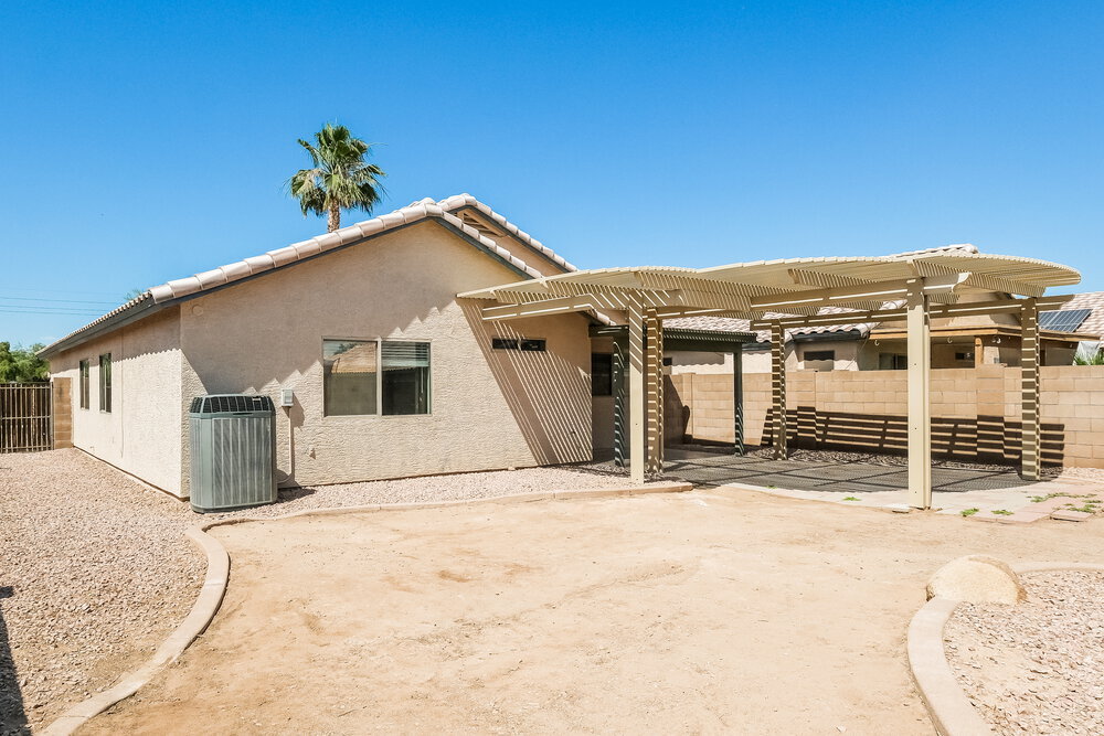 Building Photo - 15843 W Woodlands Ave