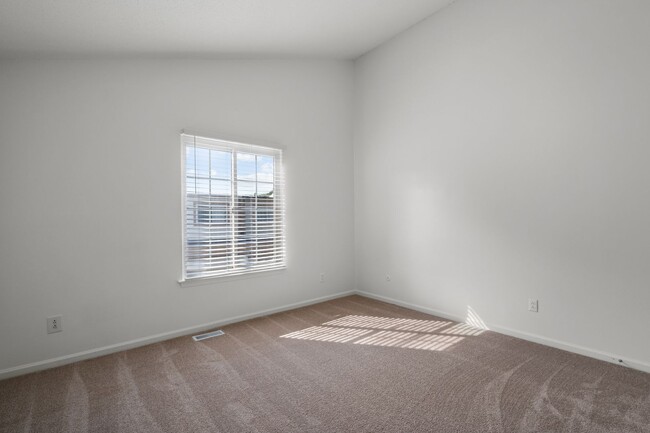 Building Photo - 4350 Gadwall Pl