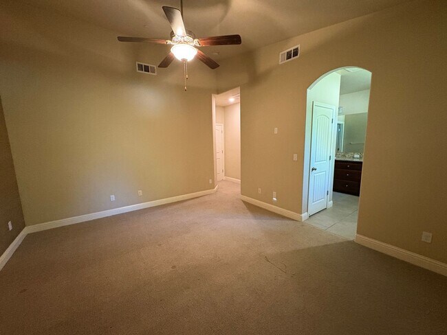 Building Photo - Lennar built home, coming soon!