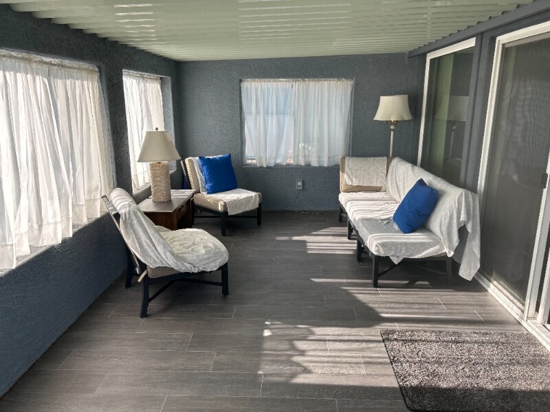 Building Photo - 15607 N 105th Dr