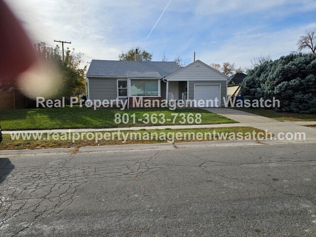 Building Photo - Check Out This 4 Bedroom 2 Bathroom Home i...