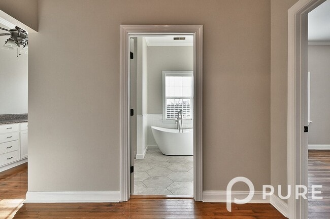 Building Photo - 5674 Duncan Rd