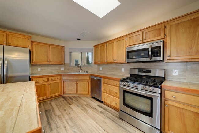 Building Photo - Amazing 4 Bedroom with Views SE Rio Rancho!