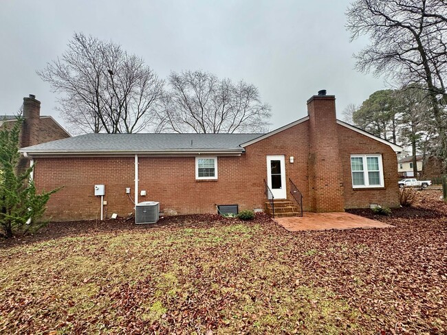 Building Photo - Beautifully Remodeled Brick Rancher