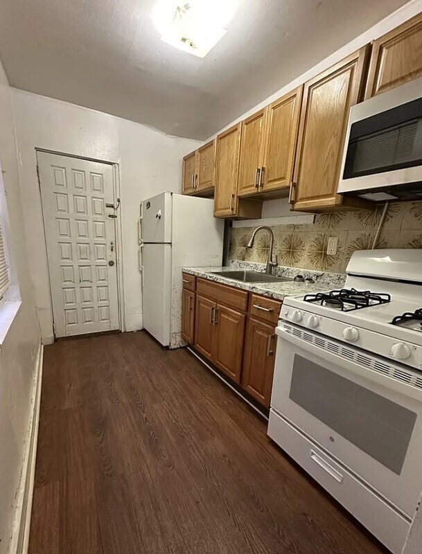 Building Photo - 2534 N Water St