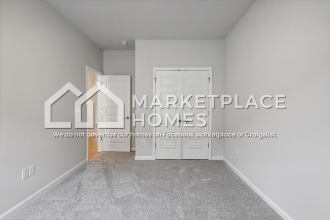 Building Photo - 315 McHenry Dr