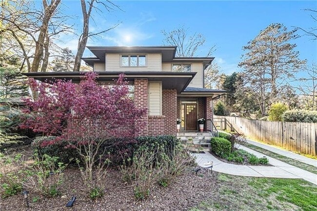 Building Photo - 623 Ansley St
