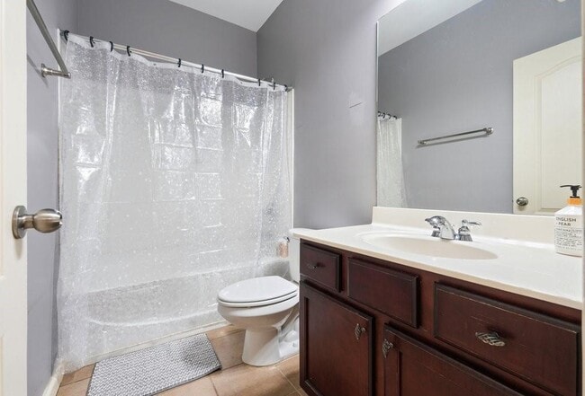 Building Photo - 3888 Fairhill Point