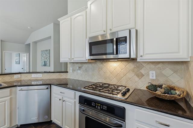 Building Photo - 3421 Beekman Dr