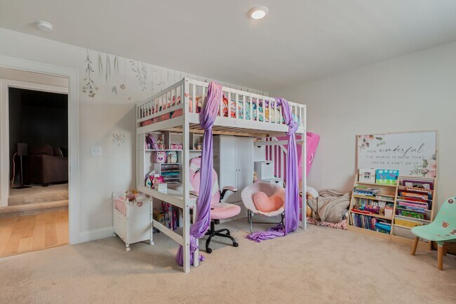 Building Photo - 3041 Shandor St