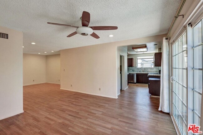 Building Photo - 2511 Castle Heights Ave