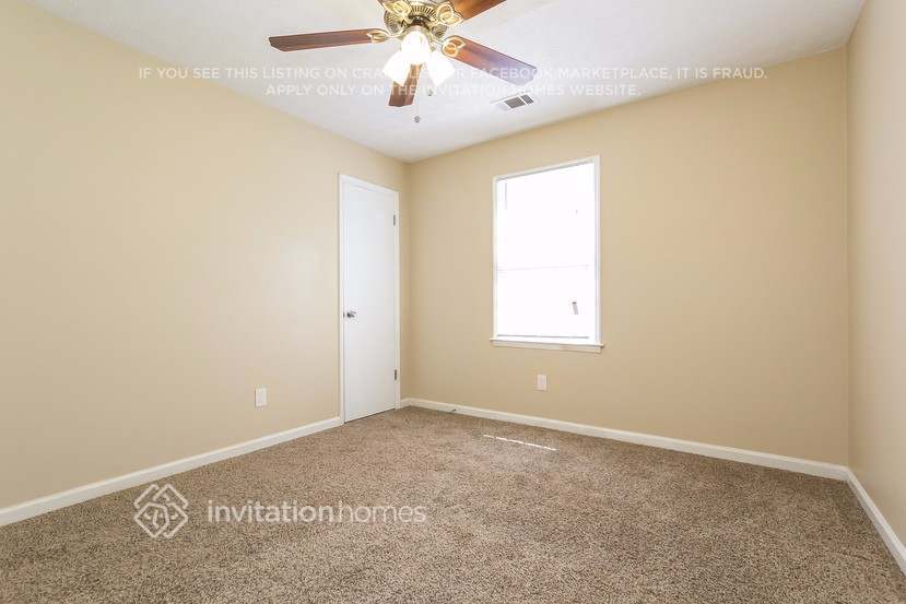 Building Photo - 1747 Vertex Dr SW