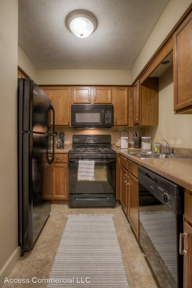 Building Photo - 421 N 40th St