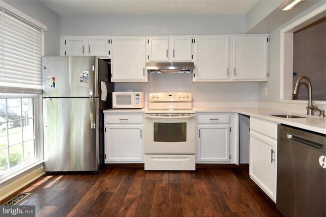 Building Photo - 10451 Malone Ct