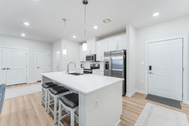 Building Photo - 12875 Mosaic Pk Wy