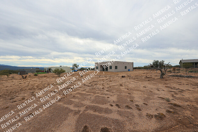 Building Photo - 16720 E Melanie Dr