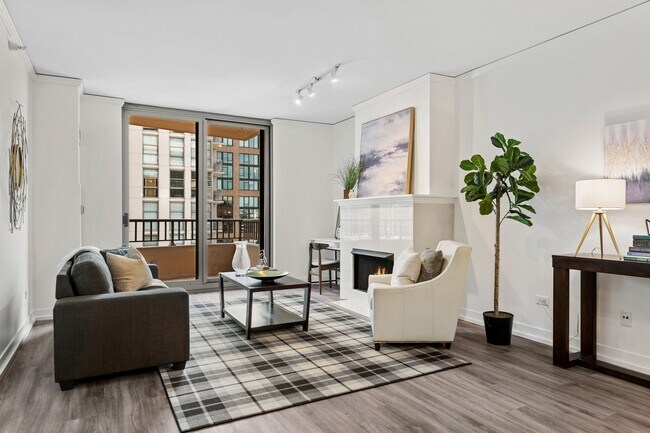 Building Photo - 200 N Jefferson St