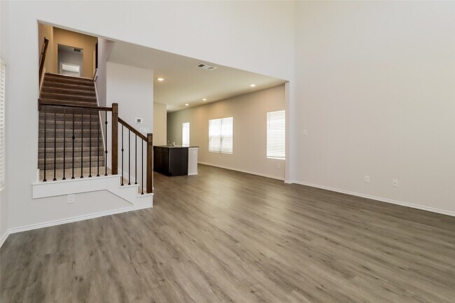 Building Photo - 15252 Estrella Rd E