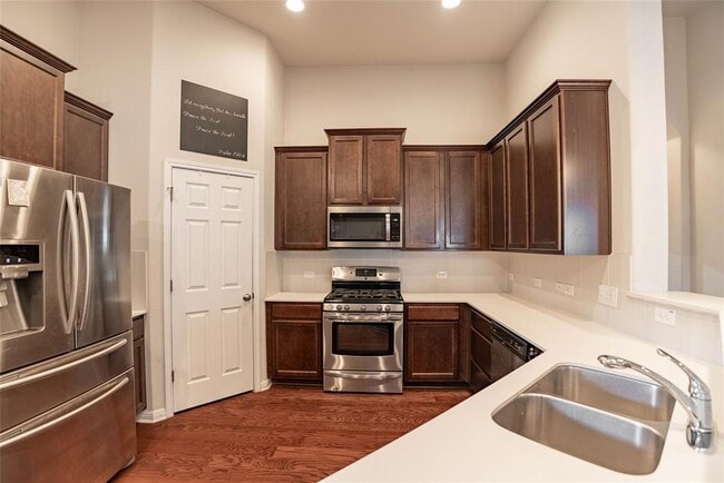 Building Photo - 2009 Garretts Way