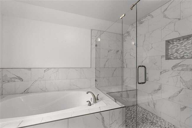 Building Photo - 1134 Knott St SE