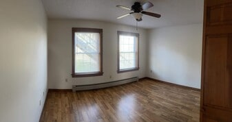 Building Photo - 45 Pleasant View Ridge Rd